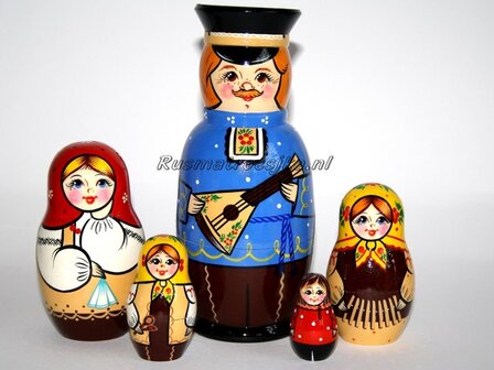 Matroesjka Familie - Man en vrouw met 3 kinderen, 5-delig