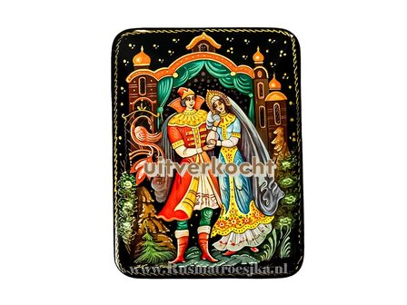 Lakdoosje stijl Palekh 10*12,5 cm