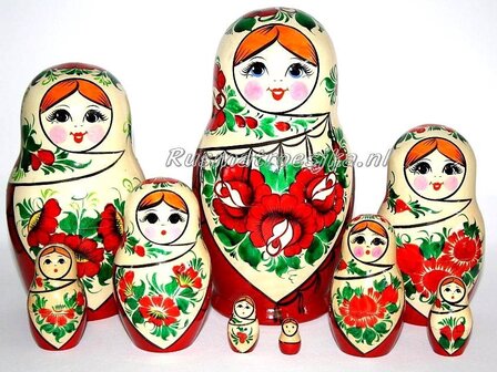 UITVERKOCHT Traditionele Matroesjka 'Sudarushka', 9-delig