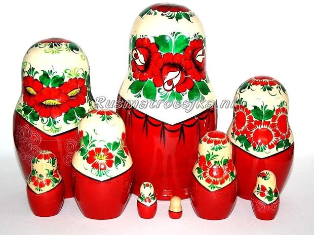 UITVERKOCHT Traditionele Matroesjka 'Sudarushka', 9-delig